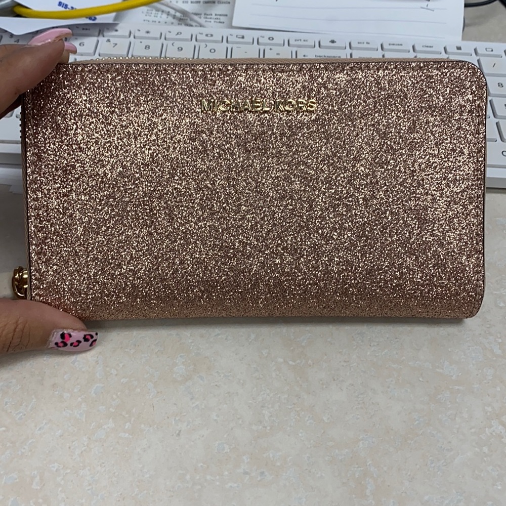 Rand new with tags Michael kors phone wallet